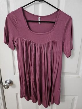 Women’s Scoop Neck Short Sleeve Top - Mauve Pink
